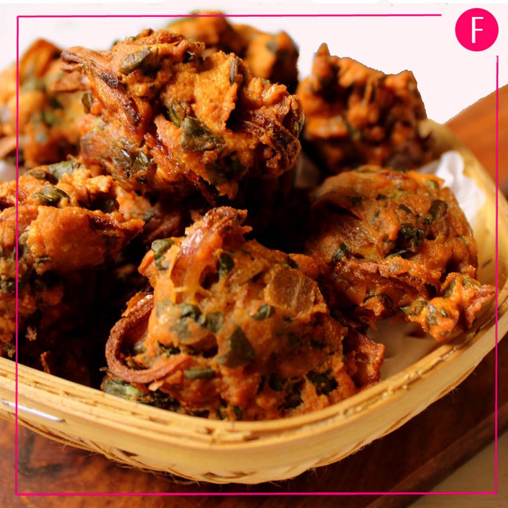 Palak Pakoray are a treat in Ramazan & we have a perfect