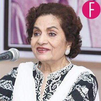 haseena moin, dhoop kinaray, henna, ankahi, tanhaaiyaan, poet, playwright, writer