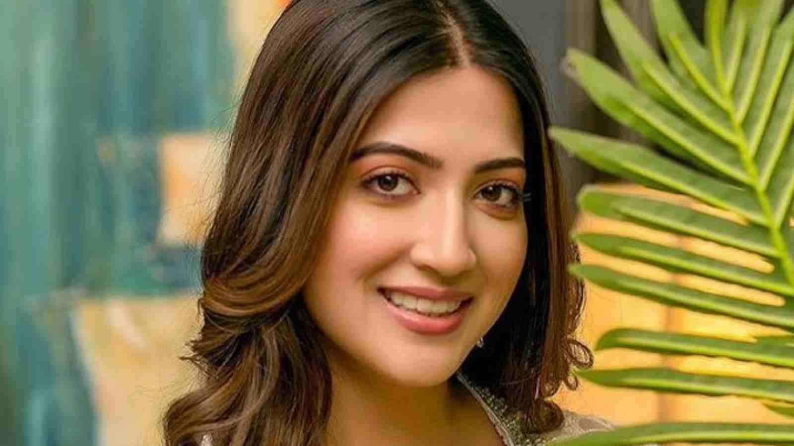 Hawa Rama Aymen Saleem Gives Us Insights Into Her Character In Upcoming Drama Ibn ...