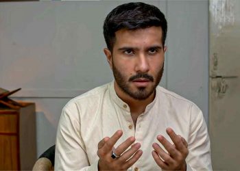 Aye Musht-e-Khaak