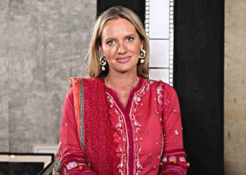 Shaniera Akram Points Out The Things She Loves About Pakistan!