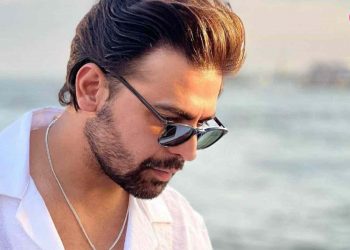 farhan saeed, tich button