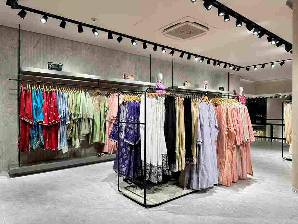 SAPPHIRE Launches Next-Generation Store In Wapda Town