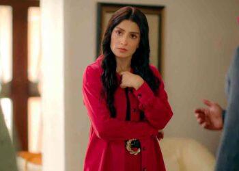 Mein, Ayeza Khan, Twitter