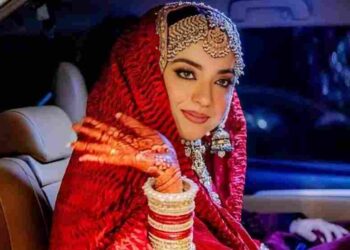 Arisha Razi Khan's Wedding Looks - A Blend Of Tradition, Fashion & Modesty!
