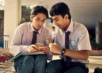 Na Baligh Afraad: Comedy & Nostalgia Blend In 90s Karachi