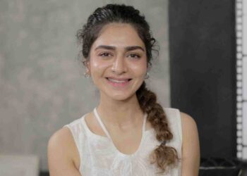 Hajra Yamin AKA Sumbul From Noor Jahan In An Exclusive Chitchat With FUCHSIA!