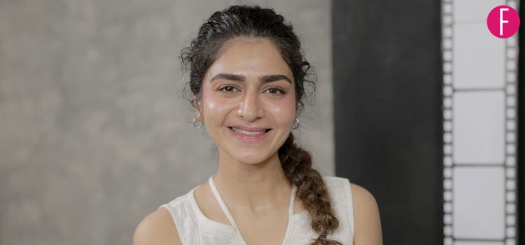 Hajra Yamin AKA Sumbul From Noor Jahan In An Exclusive Chitchat With FUCHSIA!
