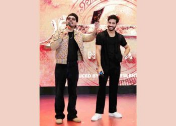 Green Entertainment Brings The Stars To Karachi: DuniyaPur Cast Lights Up LuckyOne Mall