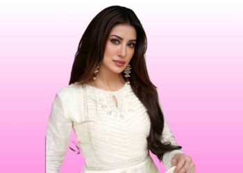 Rumour Has It: Mehwish Hayat Returns To TV After 8 Years! Here’s What We Know So Far!