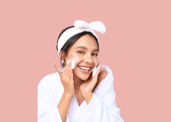 Lazy Girl Skincare: The Bare Minimum Routine That Actually Works
