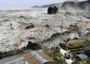 An Earthquake in Russia, Tsunami in Motion
