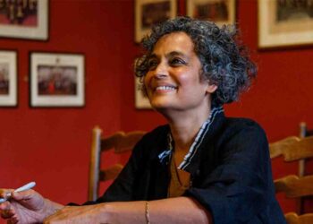Three Times Arundhati Roy Proved That With Power Comes Responsibility
