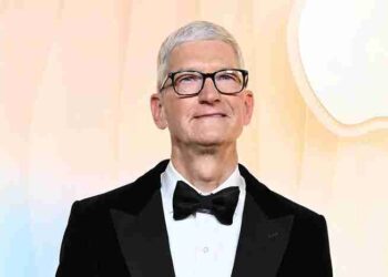 End of an Era: Tim Cook Steps Down, John Ternus Takes Charge at Apple