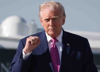 Trump Announces Breakthrough Agreement, Strait of Hormuz Reopens, Pakistan Emerges as Key Diplomatic Broker