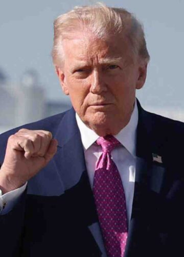 Trump Announces Breakthrough Agreement, Strait of Hormuz Reopens, Pakistan Emerges as Key Diplomatic Broker