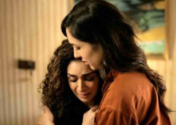 Doctor Bahu: Dr. Amber Hugging Mina Sparks Debate - Justified or Out of Place? X Has A Lot To Say!