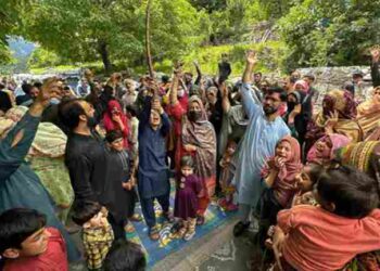 What's Happening in Kashmir? 5 Things You Should Know About the Ongoing Protests