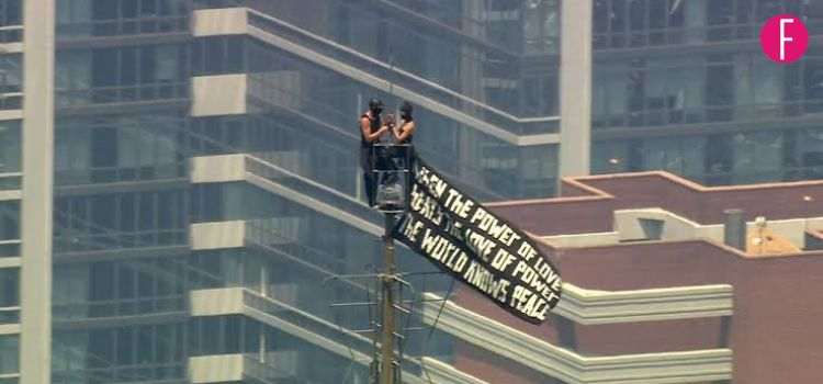 Love at 1,454 Feet? The Empire State Building Proposal That's Dividing the Internet