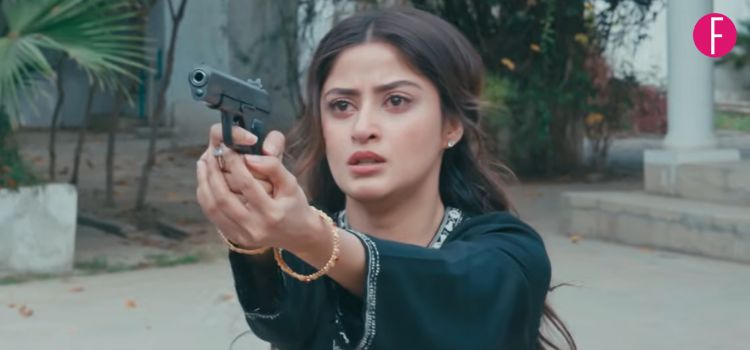 Zanjeerain: Sajal Aly Wins Over Audiences as Rabiya in the Latest Episode
